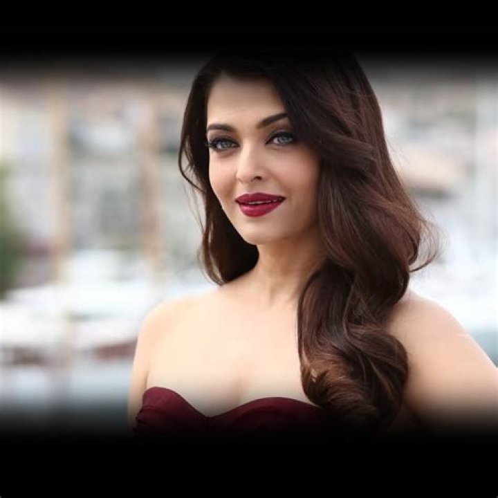 Aishwarya Rai Bachchan - Age, Bio, Birthday, Family, Net Worth