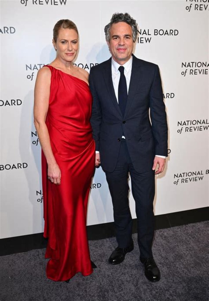 Fake Mark Ruffalo Scams $523,200 From Mangaka