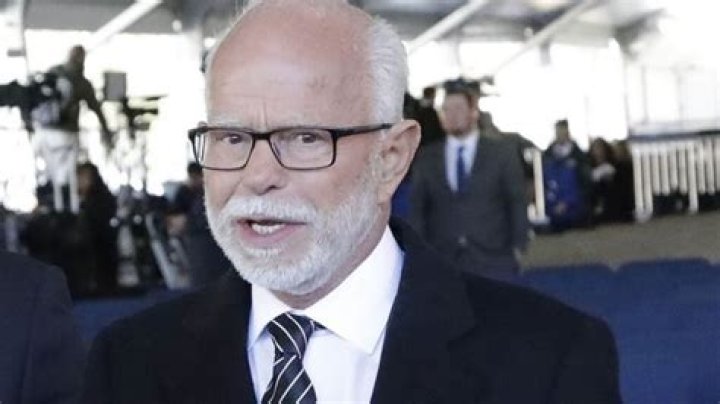 Jim Bakker net worth, age, wiki, family, biography and latest updates