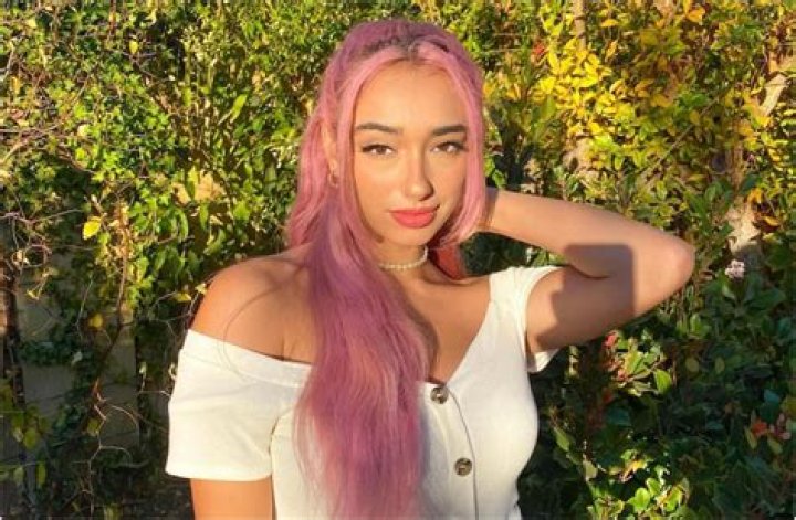 Kathleen Hixson’s bio: age, height, net worth, TikTok, who is she dating?