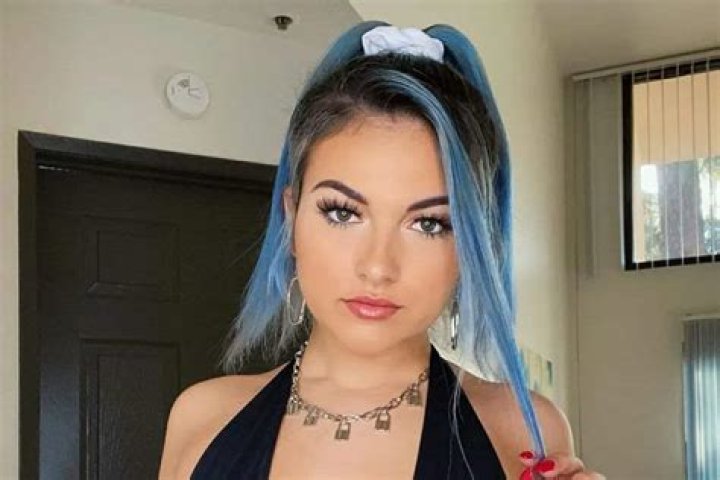 Katrina Stuart- wiki, biography, age, height, net worth, boyfriend