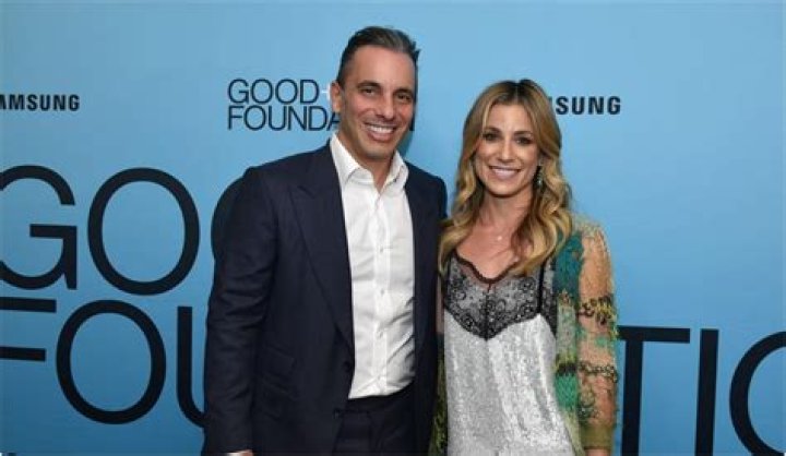 Lana Gomez’s biography, age, net worth, father, updates on Sebastian Maniscalco’s wife