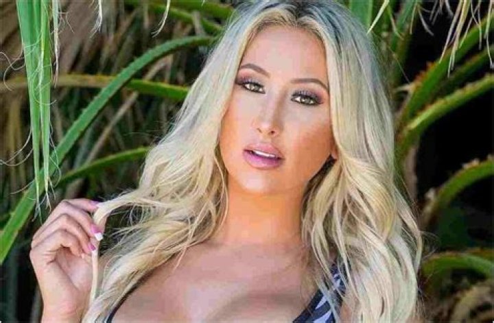 Model Kayla Moody’s bio: age, measurements, husband, wiki, net worth