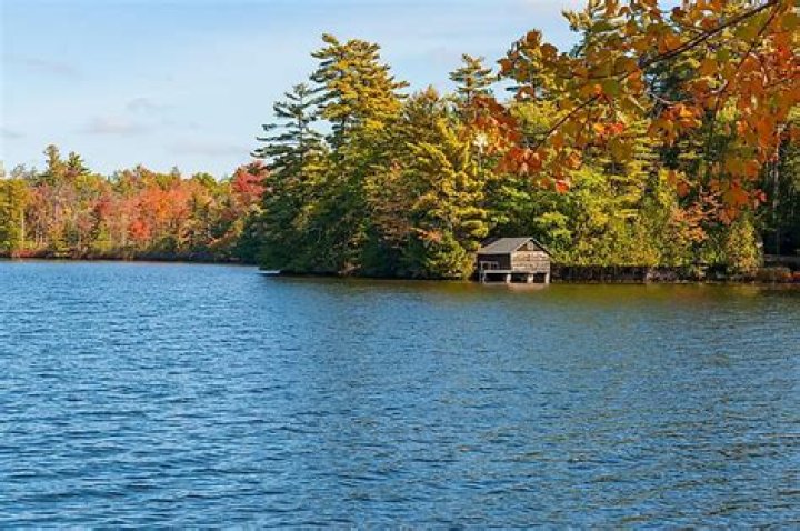 Spend your summer on a Lake in Maine!