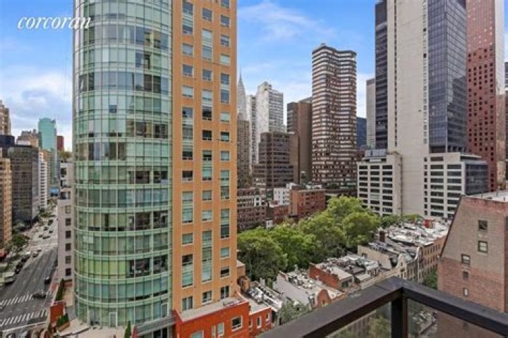 Sterling Plaza, 255 East 49th Street, NYC - Condo Apartments