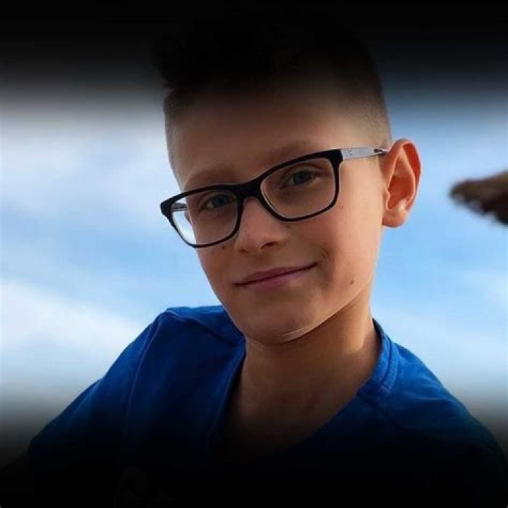 Steven Fernandez - Age, Bio, Birthday, Family, Net Worth