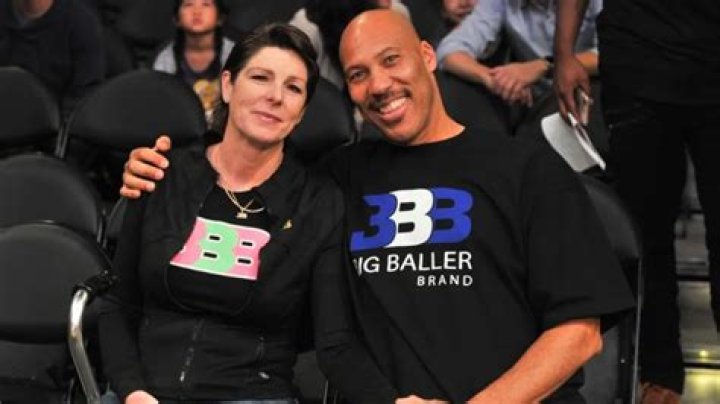 Who is Lavar Ball’s wife, Tina Ball? All the facts and details